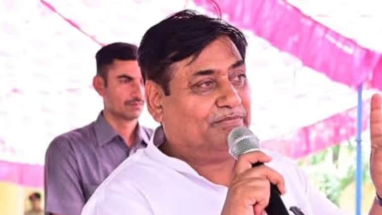 Rajasthan: चप्पल से पीटा, फांसी लगाई, इस एलिवेटेड रोड पर गोविंद सिंह डोटासरा के पुतले को लटकाया