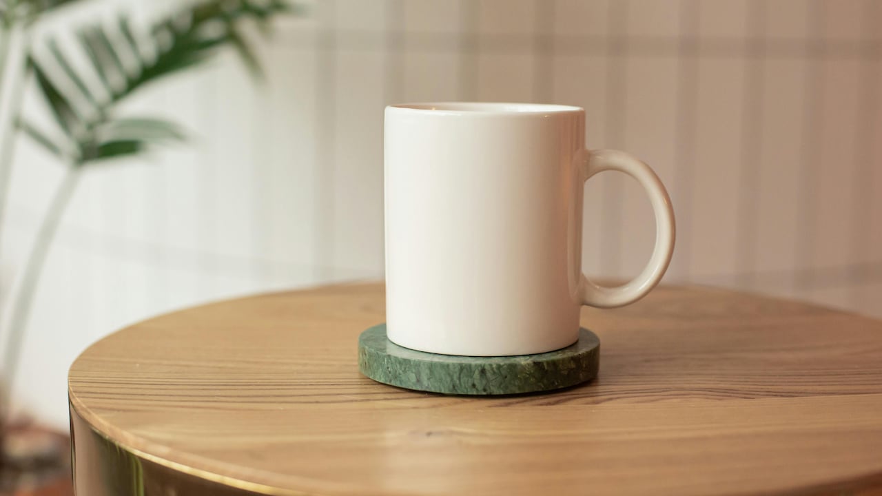 Bring aesthetic decor to your home shelf with ceramic mugs 