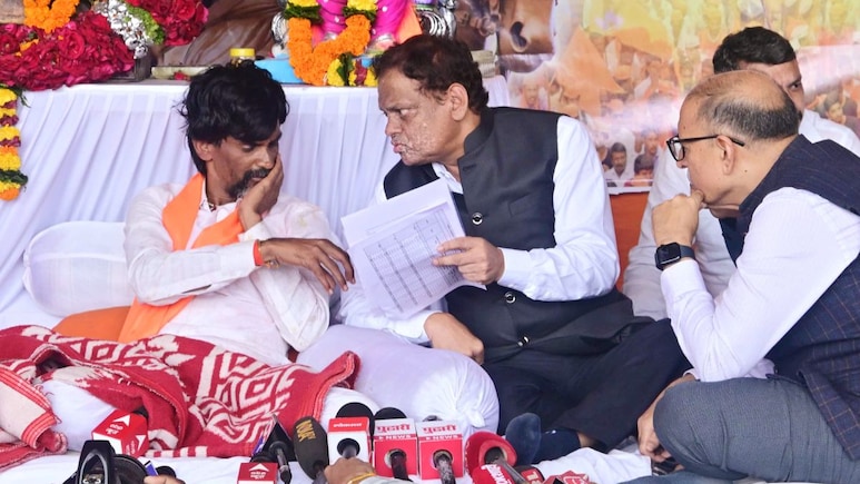 Manoj Jarange Maratha Morcha: "आझाद मैदान रिकामे करा", पोलिसांनी जरांगेंच्या समितीला बजावली नोटीस
