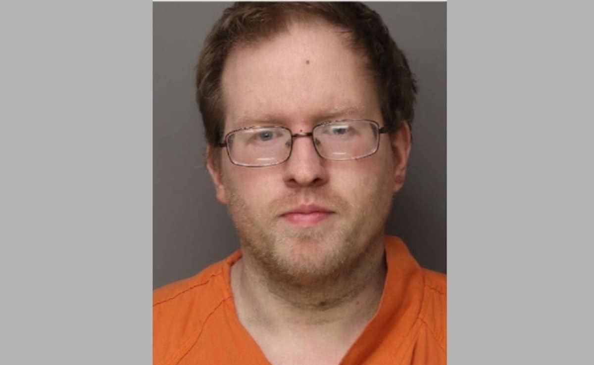 US Man Holds 4 Adults Captive For 10 Years, Steals Their Life Savings, Arrested