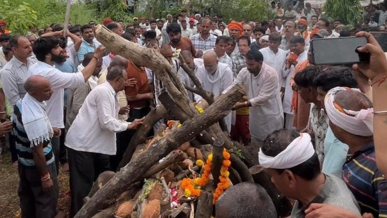 Rajasthan: पूर्व मंत्री नंदलाल मीणा पंचतत्व में विलीन, बेटे हेमंत ने दी मुखाग्नि, CM भजनलाल शर्मा समेत कई नेता रहे मौजूद