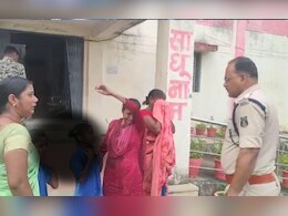 मासूम बच्चों के साथ थाने पहुंची महिलाओं ने पेट्रोल छिड़क की आत्मदाह की कोशिश, मचा हड़कंप, जानें वजह मासूम बच्चों के साथ थाने पहुंची महिलाओं ने पेट्रोल छिड़क की आत्मदाह की कोशिश, मचा हड़कंप, जानें वजह