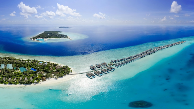 Mauritius vs Maldives: Where Can Indians Travel On A Budget?