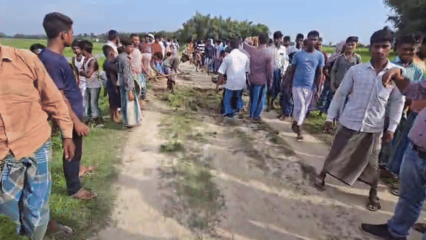 बिहार की ये सड़क पिछले 78 सालों से नहीं बनी, आखिर क्यों अब चंदे से बन रही