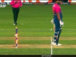 IND vs UAE: सूर्यकुमार यादवची 'खिलाडूवृत्ती', टॉवेलमुळे आऊट झालेल्या खेळाडूला पुन्हा बोलावले, नेमकं काय घडलं? IND vs UAE: सूर्यकुमार यादवची 'खिलाडूवृत्ती', टॉवेलमुळे आऊट झालेल्या खेळाडूला पुन्हा बोलावले, नेमकं काय घडलं?