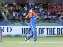 IND vs PAK: अभिषेक शर्मा ने बनाया T20I छक्कों का वर्ल्ड रिकॉर्ड, गुरु युवराज सिंह को पीछे छोड़ रचा इतिहास IND vs PAK: अभिषेक शर्मा ने बनाया T20I छक्कों का वर्ल्ड रिकॉर्ड, गुरु युवराज सिंह को पीछे छोड़ रचा इतिहास