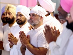 Row Over &#039;&lt;i&gt;Siropa&lt;/i&gt;&#039; Honour For Rahul Gandhi At Gurdwara, Sikh Body Steps In