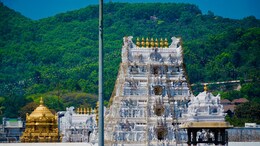 Hyderabad Man Donates Gold Ornaments Worth Rs 23 Takh To Goddess Padmavathi