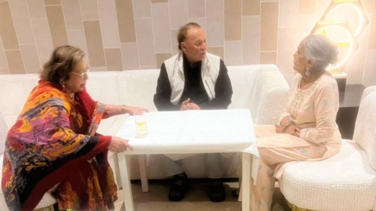 This Rare Pic Of Salim Khan, Salma Khan, And Helen Has A Cricket Connect