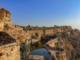 From Jodhaa Akbar To The Dark Knight Rises: 6 Indian Forts Worth The Trip From Jodhaa Akbar To The Dark Knight Rises: 6 Indian Forts Worth The Trip