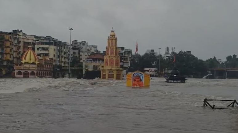 मुंबई सहित महाराष्ट्र के कई हिस्सों में तेज बारिश ने बिगाड़ी शहरों की सूरत, हर जगह पानी ही पानी
