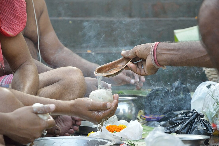 Pitru Paksha,Pitru Paksha 2025,social media,news and media,Pitru Paksha start date,trending story,What happen during Pitru Paksha,Whosthat360 Pitru Paksha,Pitru Paksha 2025,social media,news and media,Pitru Paksha start date,trending story,What happen during Pitru Paksha,Whosthat360