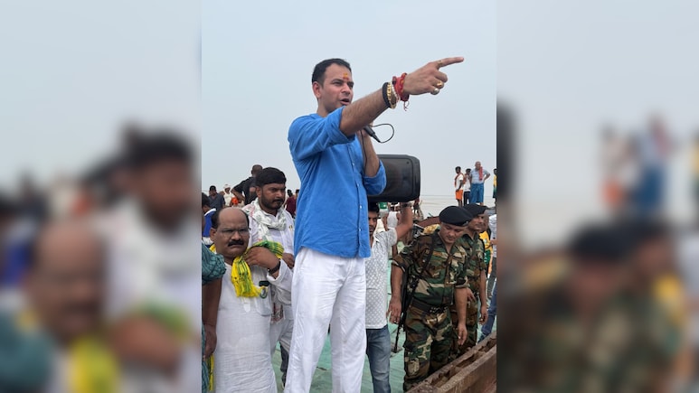 तेज प्रताप यादव की राघोपुर में सक्रियता से बढ़ी सियासी हलचल, राहत कार्यों के बहाने चुनावी रणनीति का संकेत