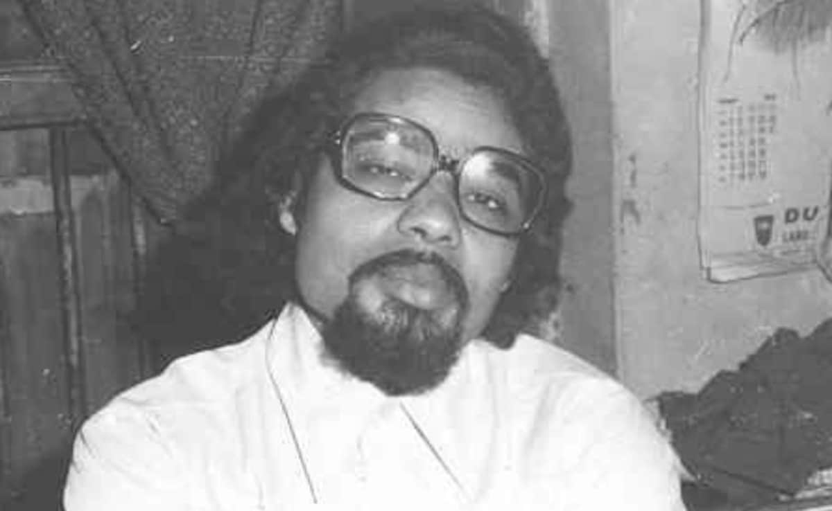 Narendra Modis image when he was young. Narendra Modis image when he was young.