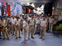 तौकीर रजा के करीबी पर शिकंजा, बरेली की सड़कों पर सन्नाटा, इंटरनेट ठप, 10 बड़े अपडेट तौकीर रजा के करीबी पर शिकंजा, बरेली की सड़कों पर सन्नाटा, इंटरनेट ठप, 10 बड़े अपडेट