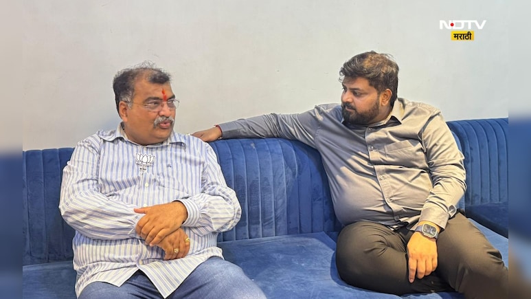 Kalyan News: ठाकरे गटाच्या दीपेश म्हात्रेंच्या घरी भाजपचे प्रदेशाध्यक्ष रविंद्र चव्हाण, पडद्या मागे चर्चा काय? Kalyan News: ठाकरे गटाच्या दीपेश म्हात्रेंच्या घरी भाजपचे प्रदेशाध्यक्ष रविंद्र चव्हाण, पडद्या मागे चर्चा काय?