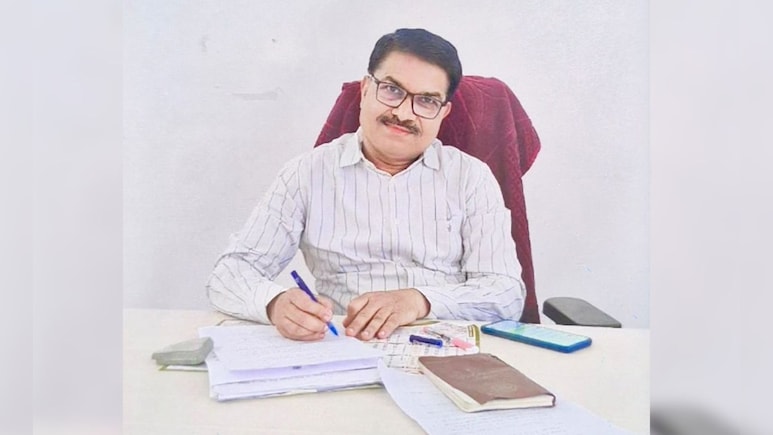 भोपाल एयरपोर्ट पर ड्यूटी करते समय नायब तहसीलदार को आया हार्ट अटैक, मौके पर मौत
