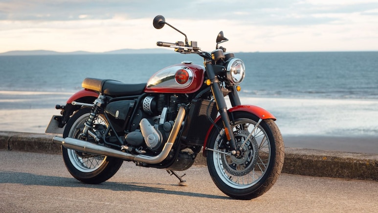 BSA Gold Star 650 Retains Old Price, Gets Limited Edition Accessory Kit Under Festive Offer