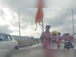 खाटूश्यामजी के अनोखे भक्त, 175 किलोमीटर दूर से दौड़ते हुए पहुंचे बाबा श्याम के धाम खाटूश्यामजी के अनोखे भक्त, 175 किलोमीटर दूर से दौड़ते हुए पहुंचे बाबा श्याम के धाम