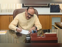 IAS Transferred in CG: मुख्य सचिव विकास शील के पद संभालते ही छत्तीसगढ़ में 14 IAS अफसरों के तबादले, देखें लिस्ट IAS Transferred in CG: मुख्य सचिव विकास शील के पद संभालते ही छत्तीसगढ़ में 14 IAS अफसरों के तबादले, देखें लिस्ट