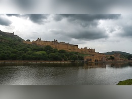 Weather Alert: राजस्थान के उदयपुर संभाग में होगी भारी बारिश, मौसम विभाग का नया अलर्ट Weather Alert: राजस्थान के उदयपुर संभाग में होगी भारी बारिश, मौसम विभाग का नया अलर्ट