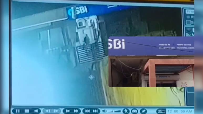 VIDEO: उज्जैन की SBI बैंक का तोड़ा लॉकर, दो करोड़ के जेवर समेत 8 लाख कैश चोरी; CCTV में दिखे चोर