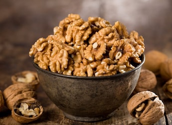 Should You Soak Walnuts Before Eating Them? Why And How Many You Should Have Every Day