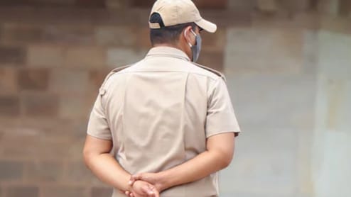 बाड़मेर में DSP ने मारा दलित हेड कांस्टेबल को थप्पड़ ! हनुमान और उम्मेदाराम बेनीवाल ने जांच की मांग की 