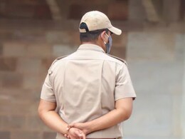 बाड़मेर में DSP ने मारा दलित हेड कांस्टेबल को थप्पड़ ! हनुमान और उम्मेदाराम बेनीवाल ने जांच की मांग की  बाड़मेर में DSP ने मारा दलित हेड कांस्टेबल को थप्पड़ ! हनुमान और उम्मेदाराम बेनीवाल ने जांच की मांग की