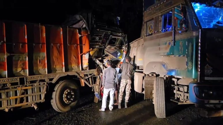 केशकाल घाट में 6 घंटे तक फिर लगा रहा मेगा जाम, भारी मशक्कत के बाद ट्रैफिक हुआ सामान्य 
