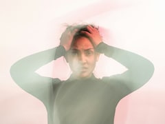 बाबा ने किया बाइक से जाते युवक को हिप्नोटाइज, क्या सच में कोई पल भर में आपका दिमाग कंट्रोल कर सकता है?