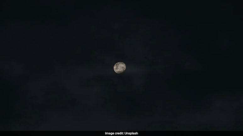 New Quasi-Moon Discovered Orbiting Near Earth, Unnoticed For 60 Years New Quasi-Moon Discovered Orbiting Near Earth, Unnoticed For 60 Years