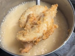 Viral Video: Woman Makes Fried Chicken By Mixing Flour Directly Into Oil, Internet Reacts Viral Video: Woman Makes Fried Chicken By Mixing Flour Directly Into Oil, Internet Reacts