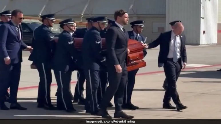 Video: JD Vance Carries Assassinated Charlie Kirk's Casket Aboard Air Force Two Video: JD Vance Carries Assassinated Charlie Kirk's Casket Aboard Air Force Two