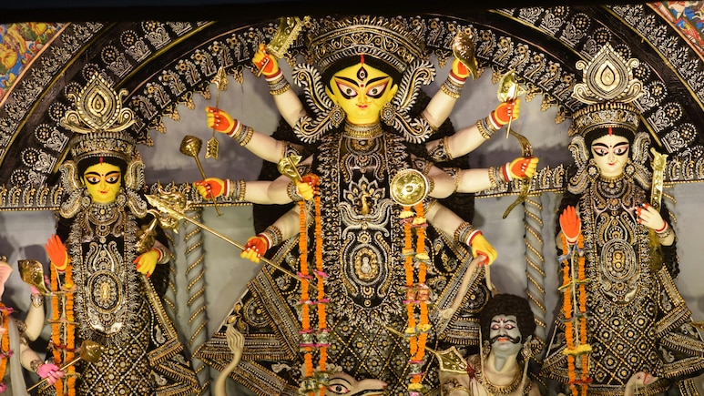 Durga Puja 2025: Where To Go For Pandal Hopping Across Major Indian Cities