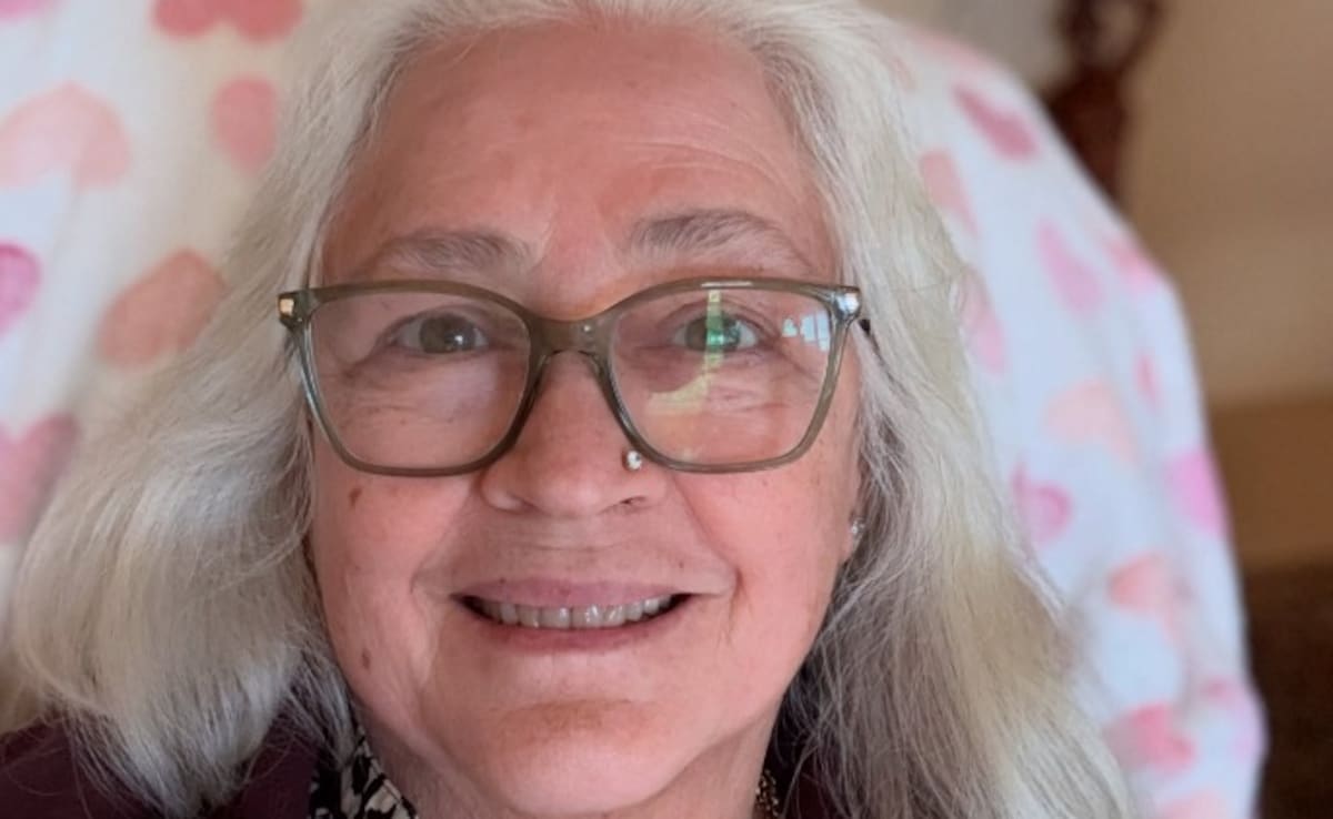 Nafisa Ali Resumes Chemotherapy As "Surgery Is Not Possible" Amid Cancer Treatment