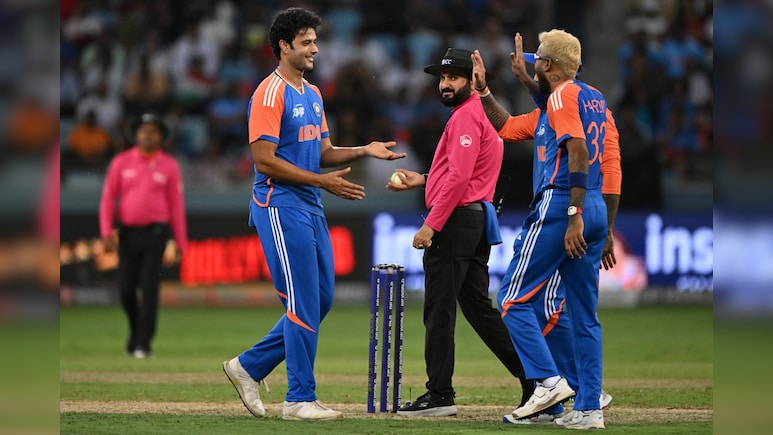 Asia Cup 2025: किस दिग्गज की मदद से बने टीम इंडिया के अहम ऑलराउंडर ? शिवम दुबे ने बताया Asia Cup 2025: किस दिग्गज की मदद से बने टीम इंडिया के अहम ऑलराउंडर ? शिवम दुबे ने बताया