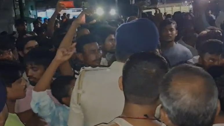 20 रुपए दो, 15 अभी ले लो, 5 बाद में.... मात्र 5 रुपए के लिए भरे बाजार में शख्स की पीट-पीट कर हत्या