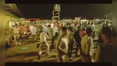 रीवा में गजब की पुलिस ! पहले किसानों को खिलाया-पिलाया फिर भांज दी लाठी !