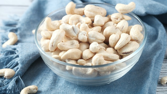 Cashews are essential during the fasting period