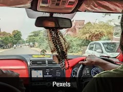 Gurugram Cab Driver Returns Rs 2 Lakh MacBook Left Behind, Refuses Rs 500 Reward