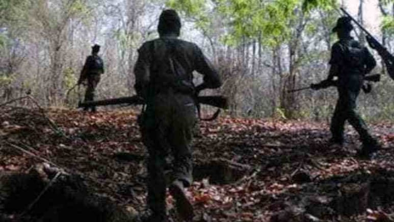 छत्तीसगढ़ में बड़ा नक्सली एनकाउंटर, 10 नक्सली ढेर, एक करोड़ का इनामी मनोज भी शामिल