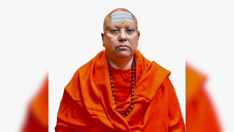 छात्रों को चुनकर कैसे हुक्म का गुलाम बनाता था बाबा चैतन्यानंद, पीड़ित छात्रा के दोस्त ने बताया सबकुछ