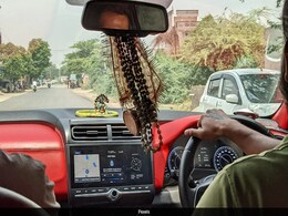 Gurugram Cab Driver Returns Rs 2 Lakh MacBook Left Behind, Refuses Rs 500 Reward Gurugram Cab Driver Returns Rs 2 Lakh MacBook Left Behind, Refuses Rs 500 Reward