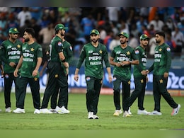 PAK vs UAE: ये थी वो मांग जिसे लेकर रात भर चला पाकिस्तान का ड्रामा, मगर ICC ने दे दिया झटका PAK vs UAE: ये थी वो मांग जिसे लेकर रात भर चला पाकिस्तान का ड्रामा, मगर ICC ने दे दिया झटका