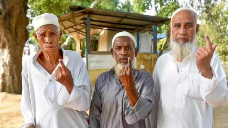 बिहार चुनावः सहरसा के आनंद मोहन का शिवहर में दबदबा, पत्नी सांसद, बेटा विधायक, लेकिन इस बार टाइट है फाइट बिहार चुनावः सहरसा के आनंद मोहन का शिवहर में दबदबा, पत्नी सांसद, बेटा विधायक, लेकिन इस बार टाइट है फाइट