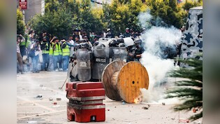 नेपाल से बेनिन तक 2025 रहा 'तख्तापलट वाला साल', जानें किन देशों में बदल गई सरकार