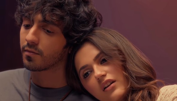 Ahaan Panday-Aneet Padda's Fans Name A Star <i>Saiyaara</i>, The Onscreen Couple Calls It "Magical