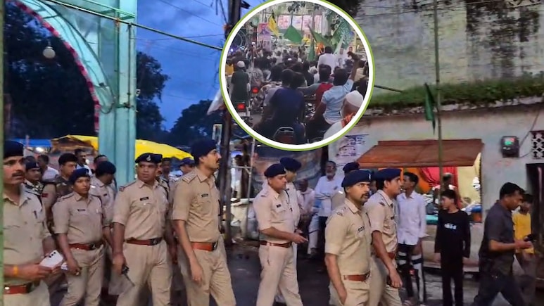 Sagar News:सागर में मजहबी जुलूस में लगे भड़काऊ नारे, कांग्रेस नेता सहित 3 के खिलाफ FIR दर्ज Sagar News:सागर में मजहबी जुलूस में लगे भड़काऊ नारे, कांग्रेस नेता सहित 3 के खिलाफ FIR दर्ज