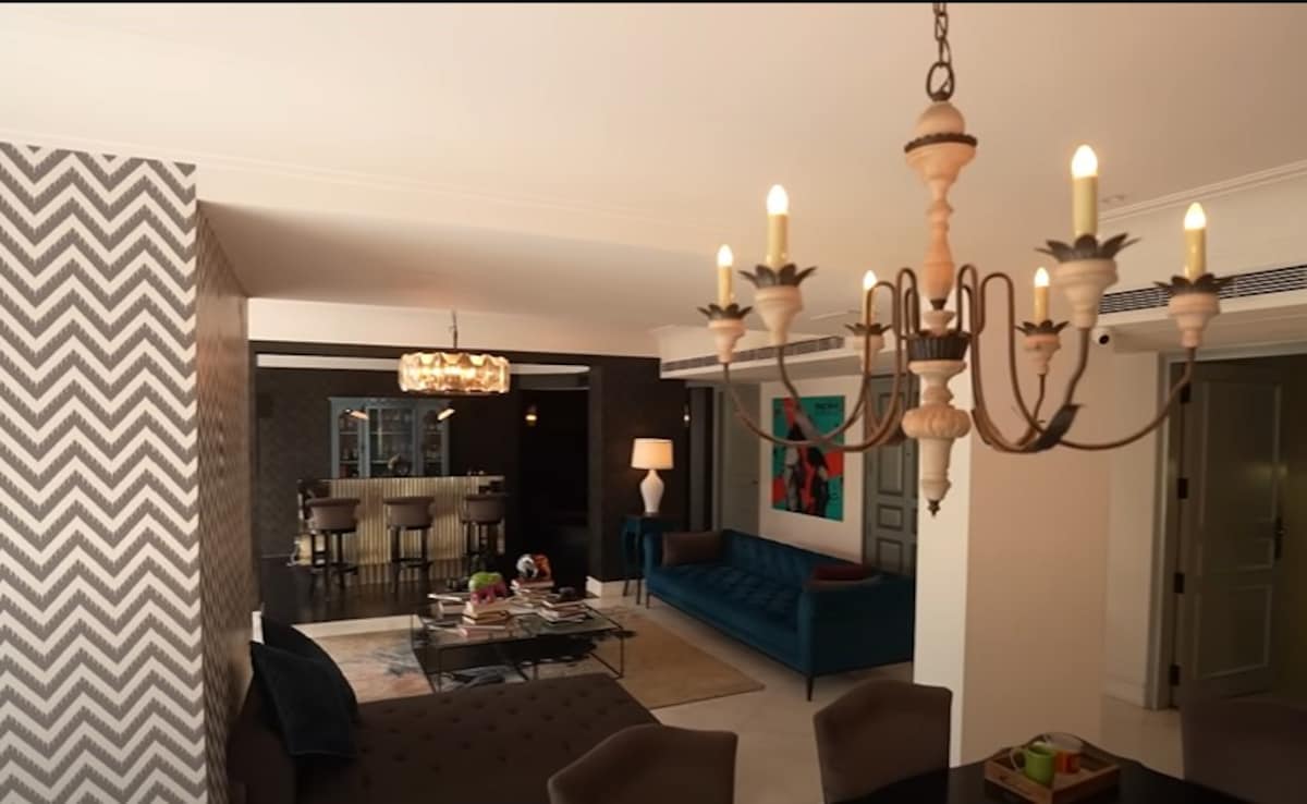 Inside Chunky Pandays living room. Photo: YouTube/Farah Khan Inside Chunky Pandays living room. Photo: YouTube/Farah Khan